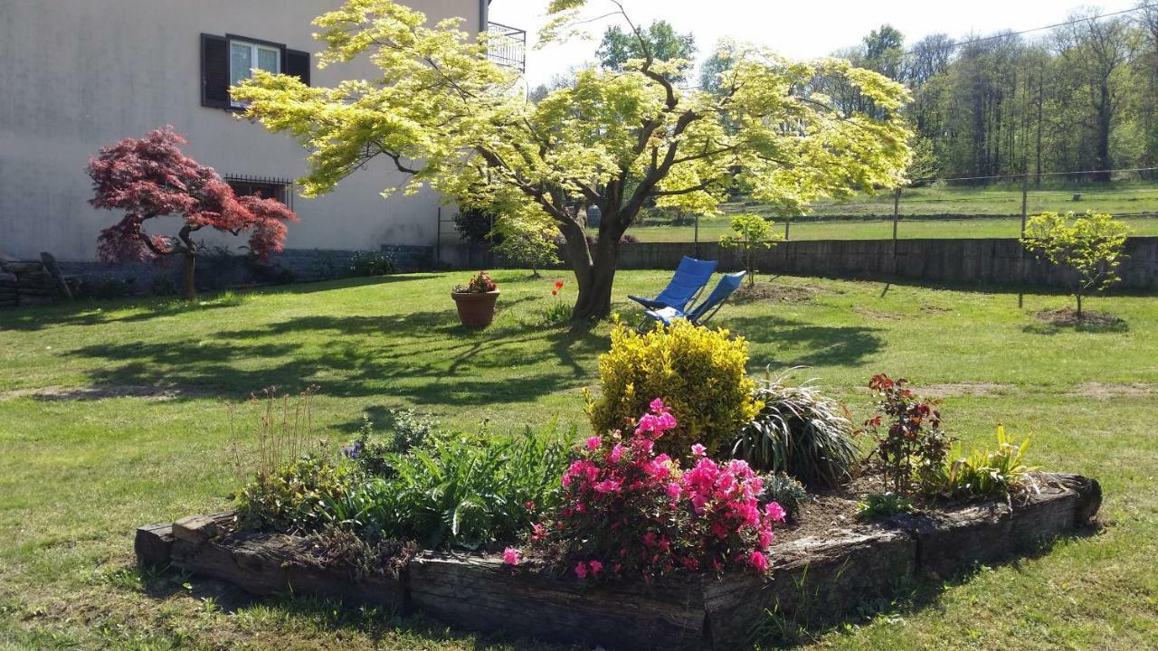 Sei A Sereia Invorio Inferiore Esterno foto
